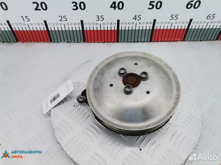 Помпа Audi A6 4F/C6 2005 06E121018A