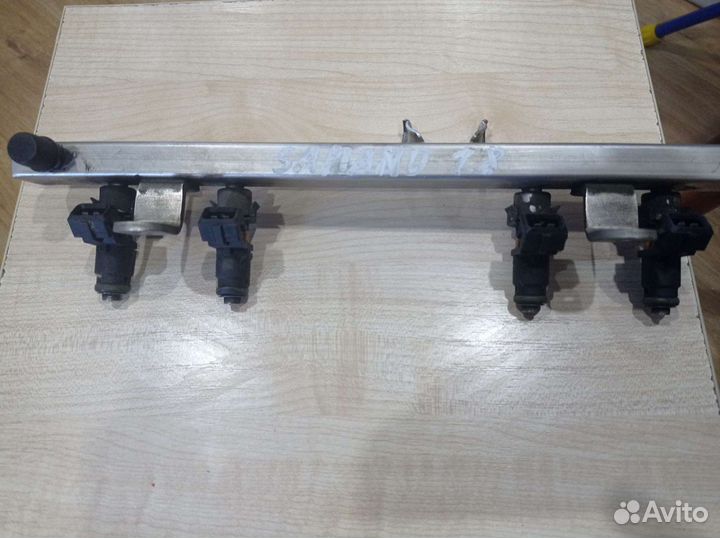 Торг. Рампа топливная рейка на саманд 1.8