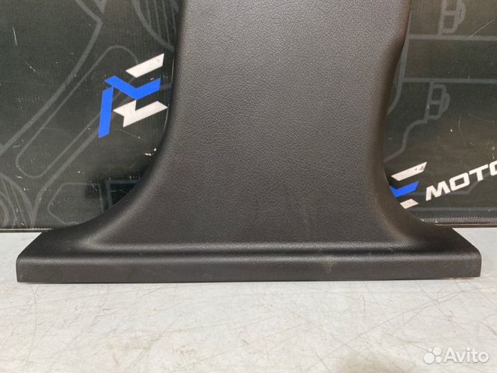 Обшивка салона правая Audi A6 Allroad C6 AUK 2006