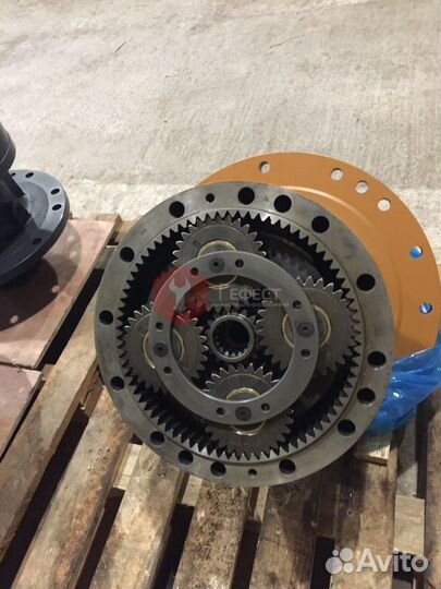 Редуктор поворота Hyundai R500LC-7 31QB-10141AR