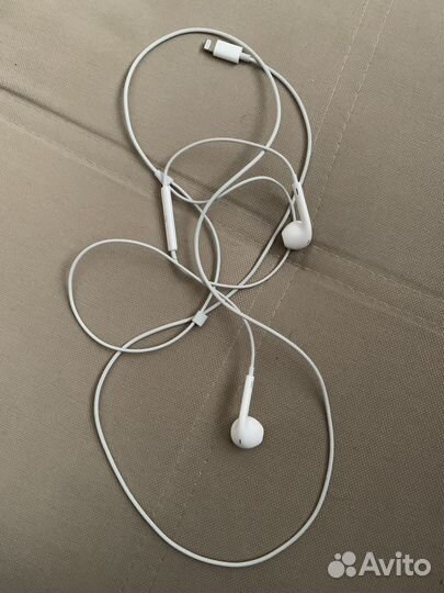 Наушники earpods