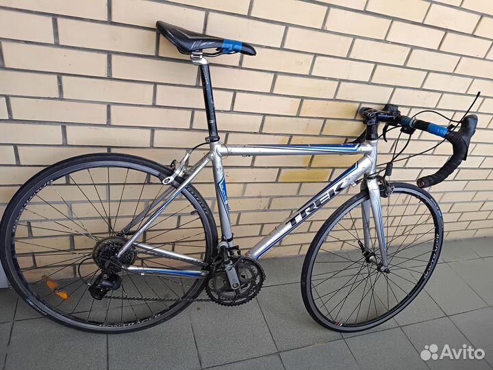 Шоссейный велосипед trek