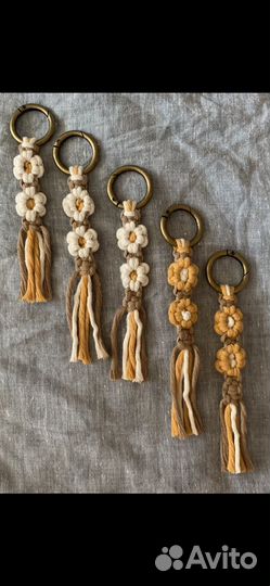 Брелок, украшение на сумку макраме