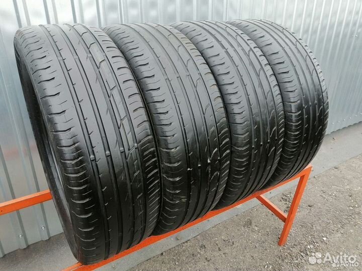 Continental ContiPremiumContact 2 215/60 R17 96H