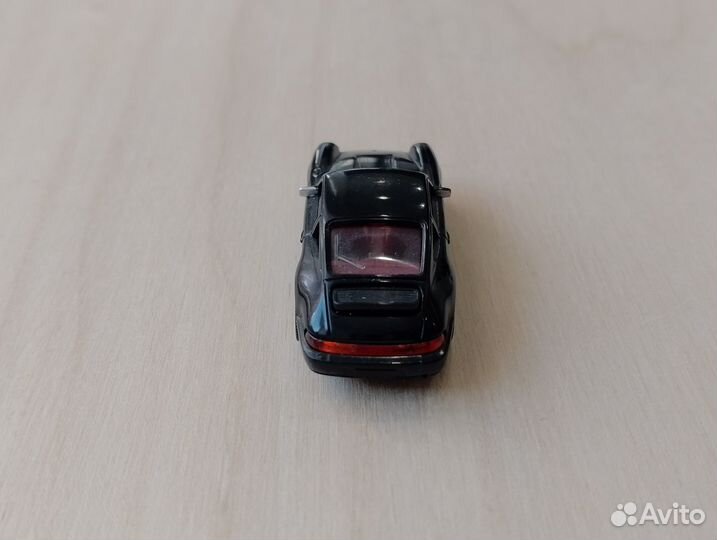 Porsche 911 Carrera Coupe 4