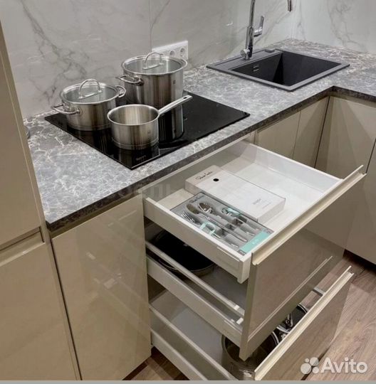 Индивидуальные кухни на заказ