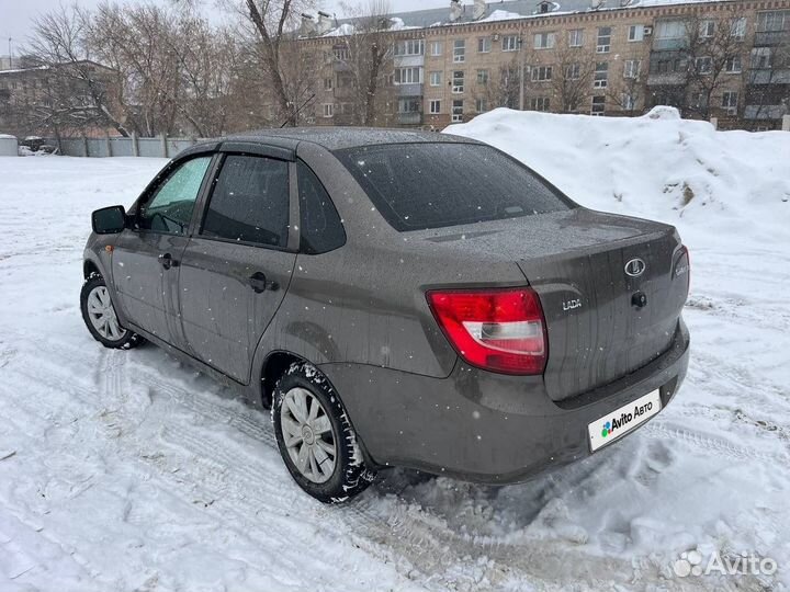 LADA Granta 1.6 МТ, 2013, 165 538 км