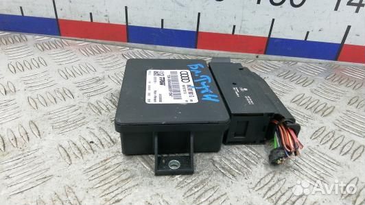 Блок управления ручника (стояночного тормоза) audi