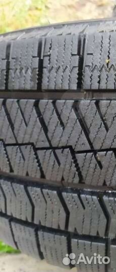 Bridgestone Blizzak VRX2 215/55 R17, 4 шт