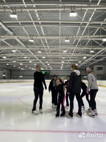 Тренер по фигурному катанию