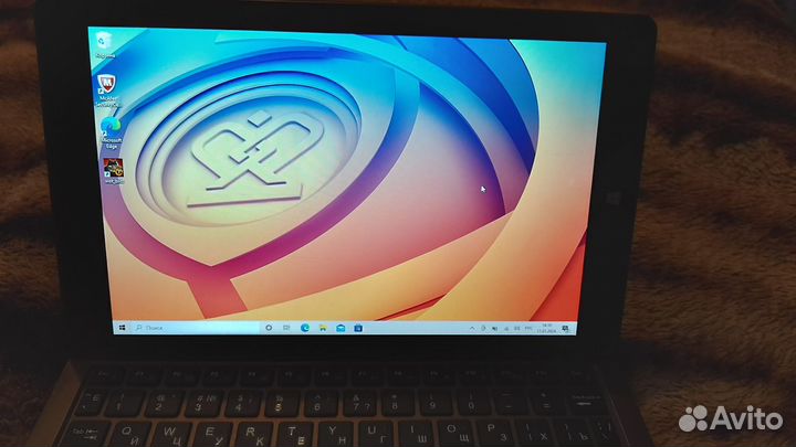 Планшет ноутбук 2 в 1 + playstation2 в подарок