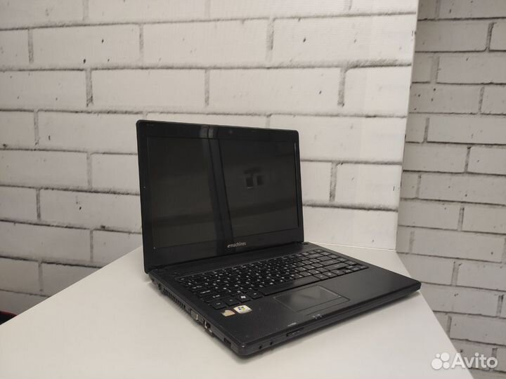Ноутбук emachines для учёбы и офиса