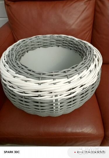 Кашпо садовое из ротанга