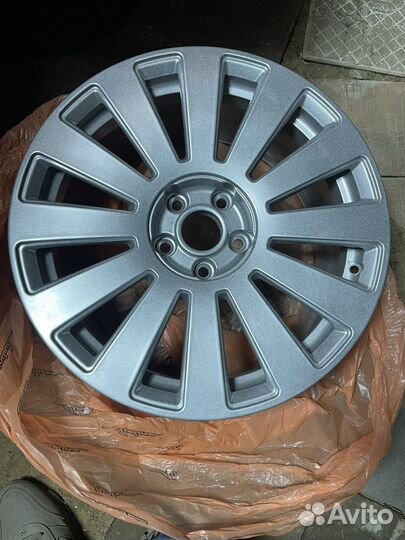Оригинальные диски audi r17