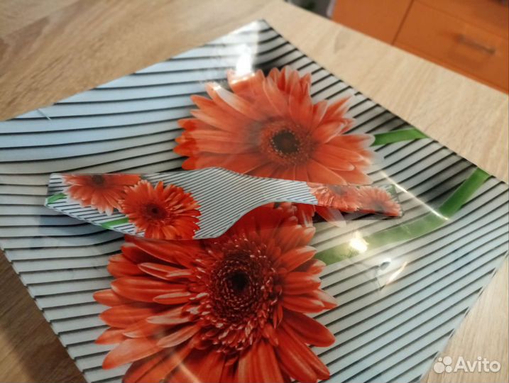 Блюдо с лопаткои для торта