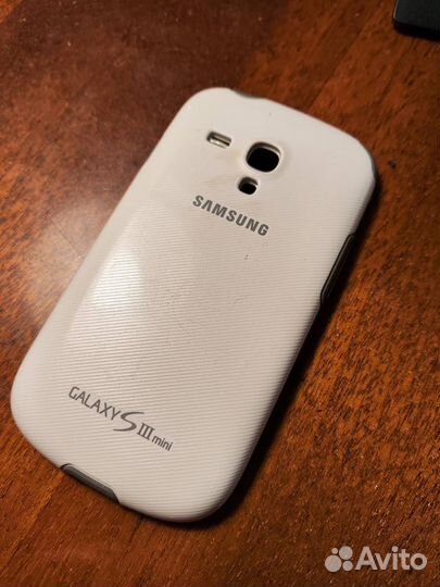 Продам заднюю крышку Samsung Galaxy S3 mini