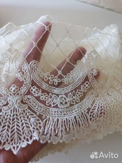 Ткань плюш, кружево