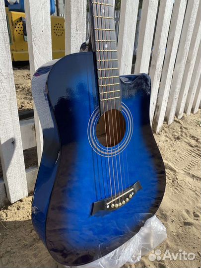 Гитара синяя Bellucci