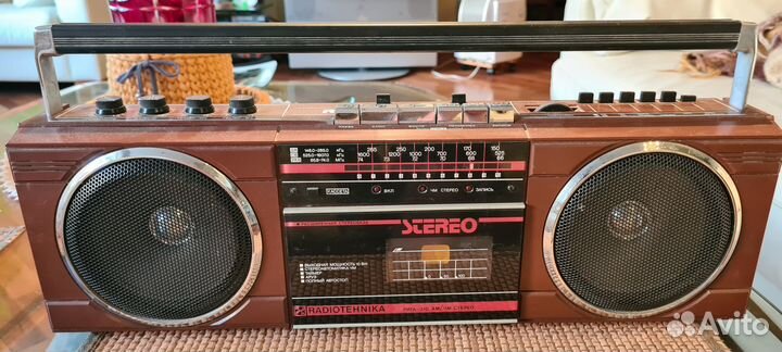 Кассетная магнитола ретро СССР