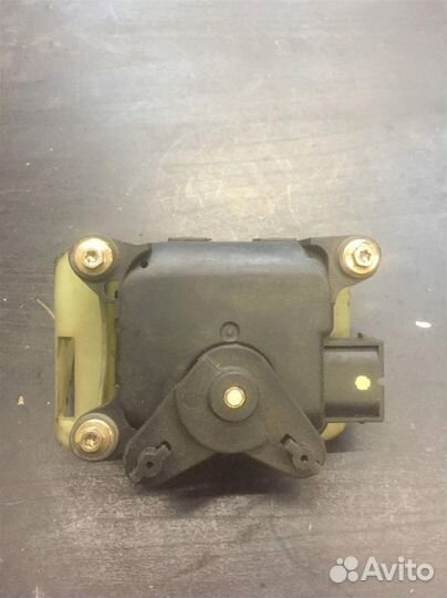 Электропривод заслонки печки #: 513 Audi A4 (B5)