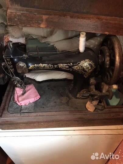 Швейная машинка зингер ручная