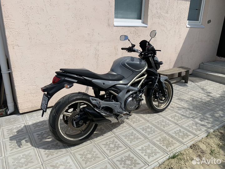 Suzuki gladius sfv650