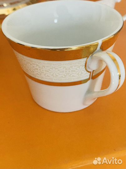 Чайник и чашки