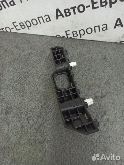 Кронштейн бампера правый Hyundai Tucson NX4 2022