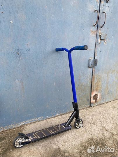 Самокат трюковой