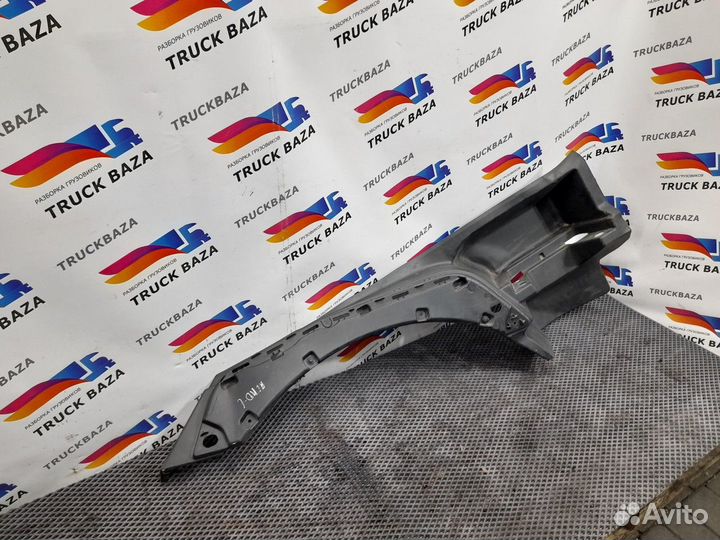 7482223396 Корпус подножек правый Renault T