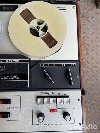 Катушечный магнитофон «Комета 212»СССР