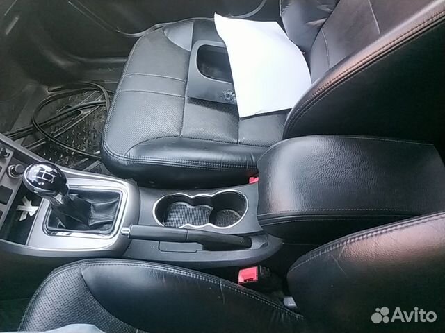 Подлокотник geely emgrand 2012 г