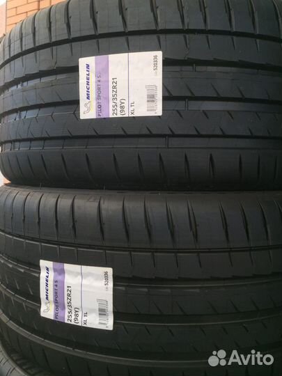 Michelin Pilot Sport 4 S 255/35 R21 98Y