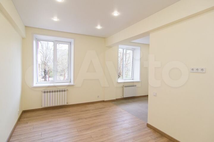 3-к. квартира, 80 м², 2/4 эт.