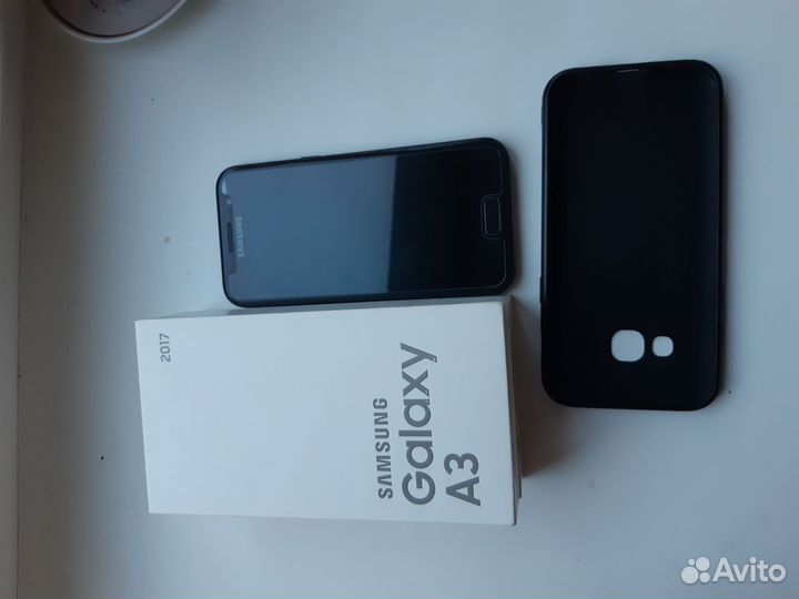 Samsung Galaxy A3 (2017) SM-A320F/DS, 2/16 ГБ