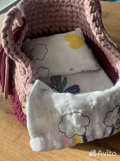 Корзинка трикотажная для пупсика