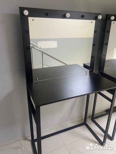 Стол визажиста/бровиста