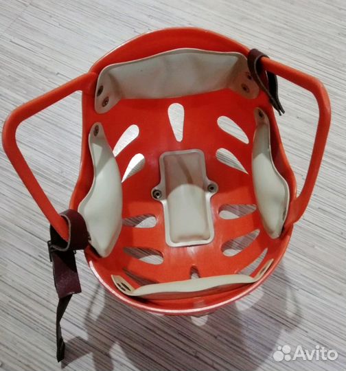 Раритетный хоккейный шлем