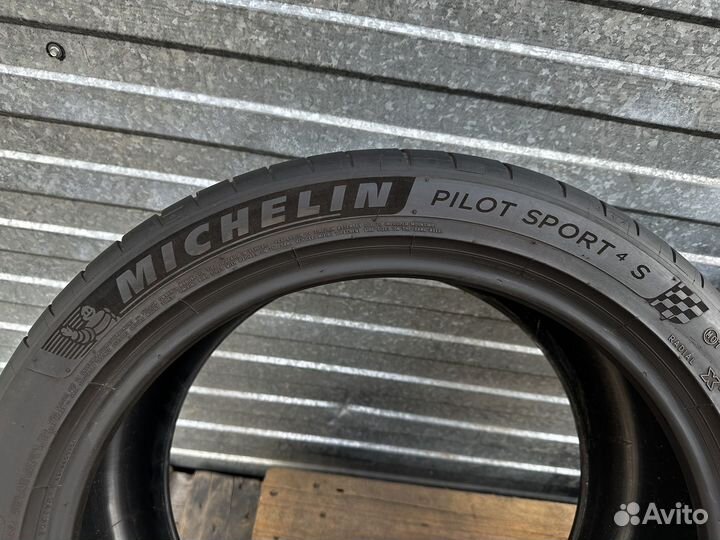 Michelin Pilot Sport 4 S 265/40 R19 102Y