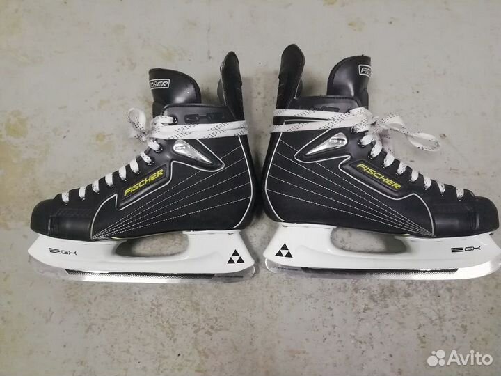 Коньки Ficher