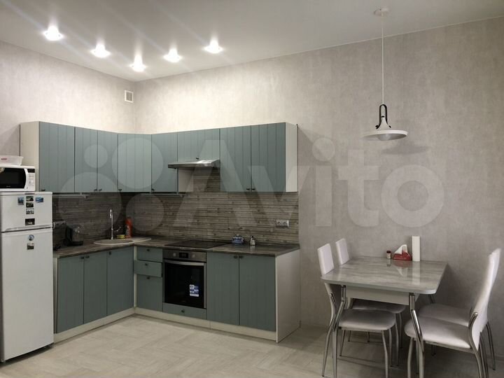 2-к. квартира, 60 м², 2/4 эт.