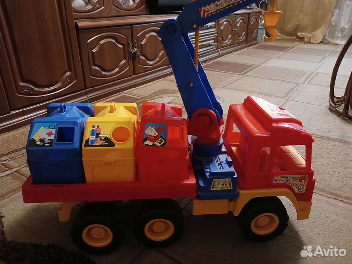 Игрушки машина большая