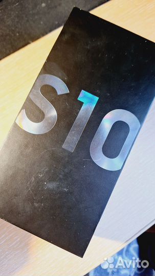 Samsung Galaxy S10, 8/128 ГБ