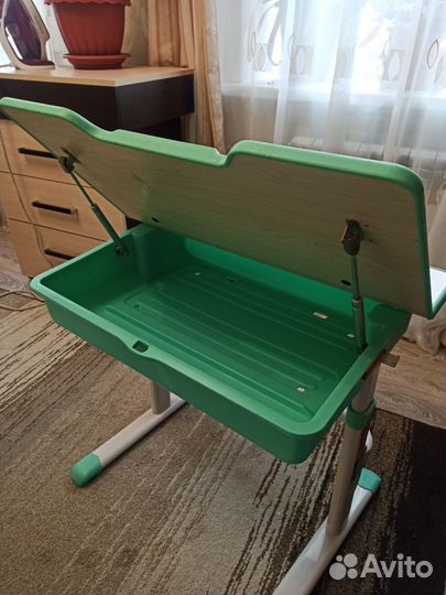 Растущая парта и стул