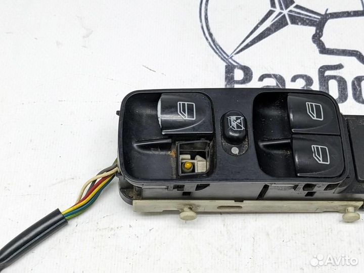 Кнопки стеклоподъемников w203 C-class 611.962 2