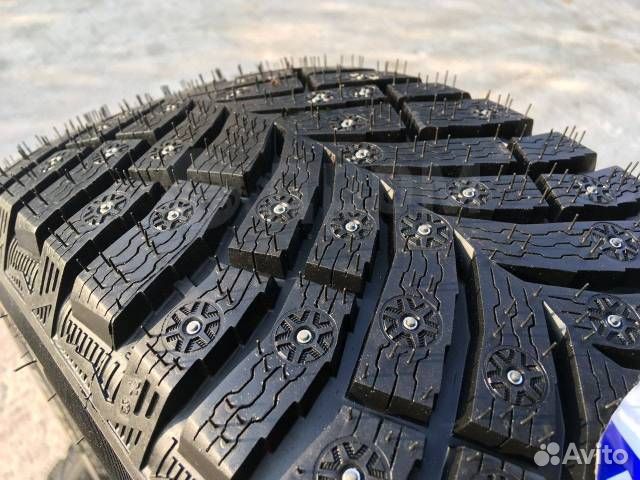 Michelin X-Ice North 4 215/60 R16