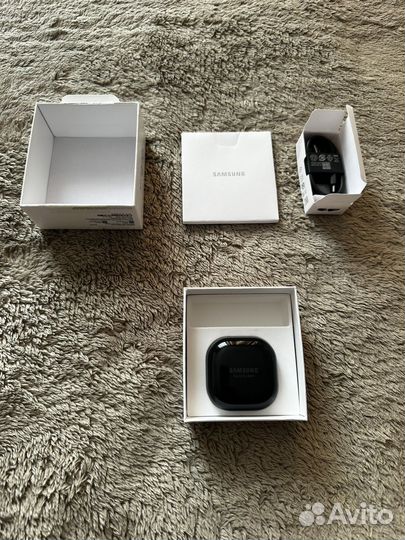 Беспроводные наушники Samsung Buds Live