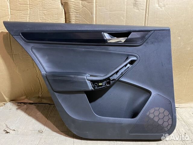Обшивка двери задней Skoda Rapid 60U867023