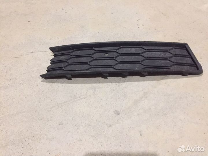 Решетка бампера левая Skoda Rapid 2020