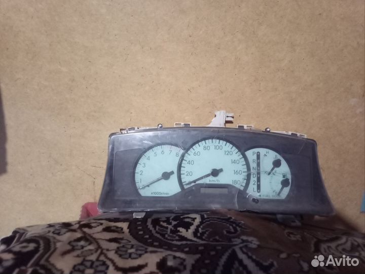 Щиток приборов toyota corolla